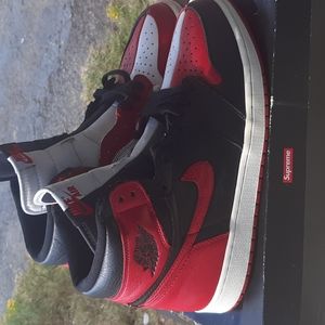 Air Jordan Retro 1 "Supreme" ❤️